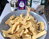 Foto del paso 1 de la receta: Cintas de pasta fresca al huevo con salsa de trufa y queso pecorino 🇮🇹 🇮🇹 🇮🇹