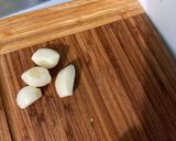 Une image de l'étape 5 de Champignons de Paris sautés à l’ail, oignon doux et coriandre fraîche.