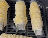 Foto del passaggio 3 della ricetta Cannoli di Pasta Fillo Ripieni con Crema Pasticcera alle Noci