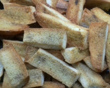 Foto del paso 3 de la receta: Bastones de pan torrao sobrante