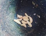 स्टफ् कलरफुल फ्रायमस (भुंगडा बटेका) रेसिपी चरण 2 फोटो