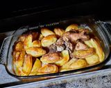 Une image de l'étape 8 de Poulet rôti au four à l'ail et aux pommes de terre 🍴.