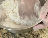 A picture of step 2 of Bánh Canh Khô (Dry Udon).