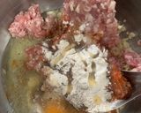 รูปขั้นตอนการทำที่ 4 ของ หมูก้อนทอดใส่มันกุ้ง ในหม้อทอดไร้น้ำมัน