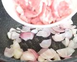 รูปขั้นตอนการทำที่ 2 ของ ต้มเค็มผักกาดดองหมูสามชั้น By แม่บ้าน