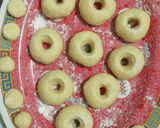Foto langkah ke 5 dari resep Donat.