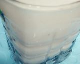 صورة لخطوة 2 من وصفة عصير موز وفراوله باللبن 🥛