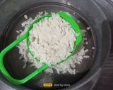 A picture of step 1 of Poha Donut Vada.