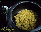 A picture of step 2 of Punjabi Choley Kulche.