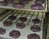 Foto langkah ke 7 dari resep Biscuit Ubi Ungu.
