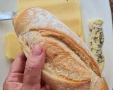 Foto del paso 1 de la receta: Sanguchito tostado de quesos Tybo y azul en sandwichera para hornalla