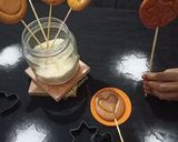 A picture of step 5 of Dalgona Candy / Honeycomb Candy.