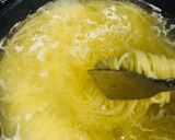 A picture of step 2 of Spaghetti with cheese and pepper.