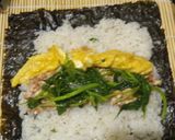 Foto langkah ke 4 dari resep Gimbap isian tahu kornet.