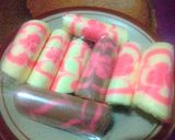 Foto langkah ke 7 dari resep Simple Steamed Roll Cake.