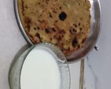 A picture of step 6 of Aloo paratha.