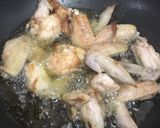 Foto langkah ke 4 dari resep Spicy chicken wings pakai sambal botol.