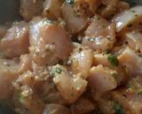 Foto del paso 2 de la receta: Brochetas de pechugas de pollo al horno