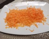 Foto del passaggio 3 della ricetta Insalata di cavolo rapa, carote, mele e pistacchi