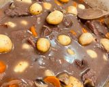 Une image de l'étape 5 de Bœuf Bourguignon.