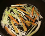 Foto del paso 3 de la receta: Besugo con salteado de verduras, en agridulce y toque de picante