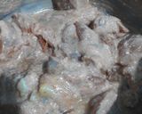 A picture of step 1 of Chicken Aloo in white gravy.