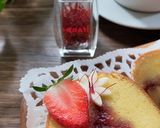 Foto langkah ke 7 dari resep Roll Cake Strawberry Saffron (1240).