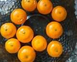 Foto del paso 1 de la receta: Mini mandarinas enteras confitadas