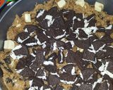 A picture of step 3 of Oreo & Nutella Cookie Pie.