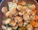 Foto del paso 6 de la receta: Camarones salteados con vegetales