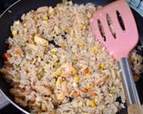Foto langkah ke 4 dari resep Nasi Goreng Udang.
