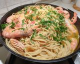 A picture of step 2 of Linguine with Prawns Flambéed in Cognac.
