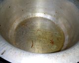 A picture of step 1 of Chicken bhuna gosht.