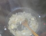 Foto del paso 4 de la receta: Cinta de lomo en escabeche con pimiento asado y papas fritas