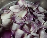 A picture of step 1 of Bhindi piyaz.