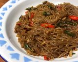 Foto langkah ke 4 dari resep Soun Goreng Lombok Ijo Pedas Manis.