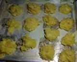 Foto langkah ke 4 dari resep Bergedel singkong oven.