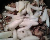 A picture of step 4 of Twice cooked beef.