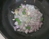 A picture of step 3 of Veg Chinese Masala Noodles.
