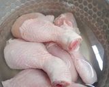 Foto langkah ke 1 dari resep Ayam Kecap Bawang Bombay.