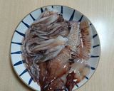 汆燙魷魚的食譜步驟1照片