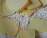 A picture of step 3 of Jam Cake Biscuit.