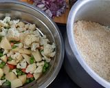A picture of step 1 of Vegetables pulao.
