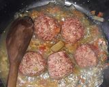Foto del paso 1 de la receta: Salsa mixta con albóndigas