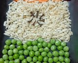 ট্রাই কালার স্যালাড মুড়ি(tri colour salad muri recipe in Bengali) রেসিপির ধাপ 2 ছবি