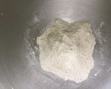Une image de l'étape 1 de Pâte sablée à la farine de sarrasin au lait concentré.