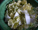 Foto langkah ke 1 dari resep 39. Tumis Baso Sawi Putih.
