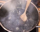 Foto del paso 5 de la receta Arroz negro con chipirones