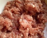 A picture of step 1 of Meatball cuppies.