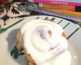 Foto langkah ke 11 dari resep Easy Cinnamon Roll with cream cheese frosting.